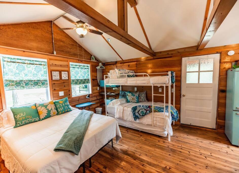 Big Blue Lake Cottages, Llc - Cottage #5 Holton Dış mekan fotoğraf