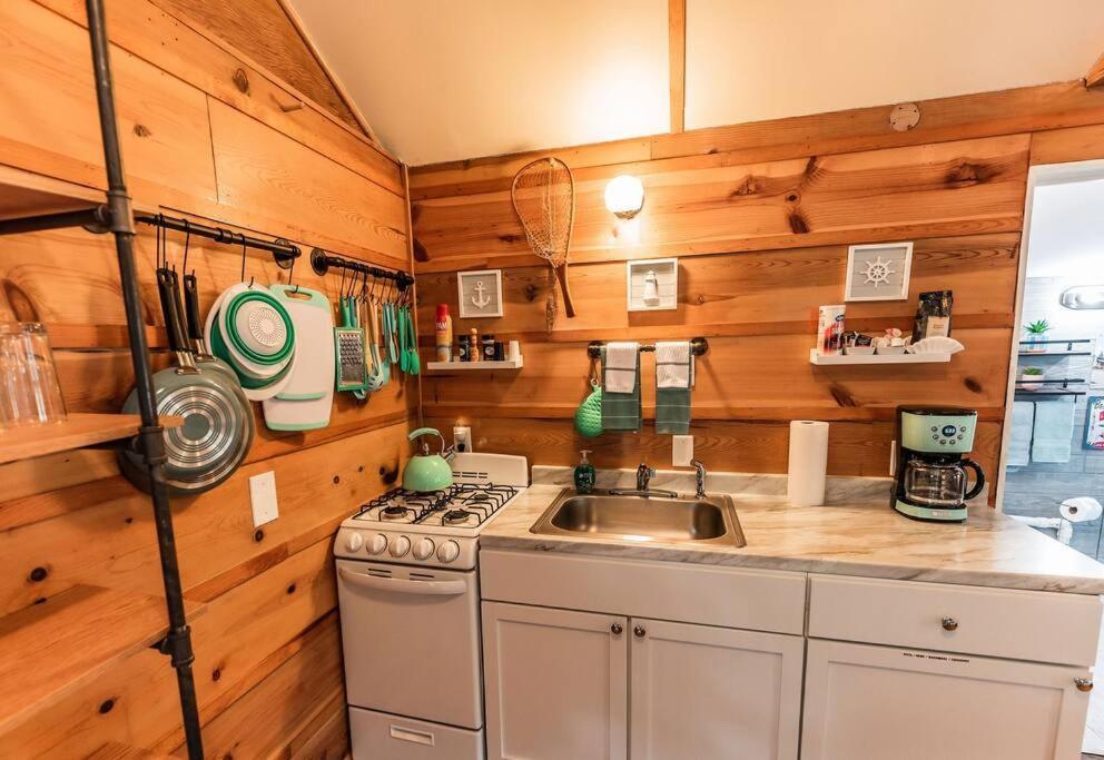 Big Blue Lake Cottages, Llc - Cottage #5 Holton Dış mekan fotoğraf