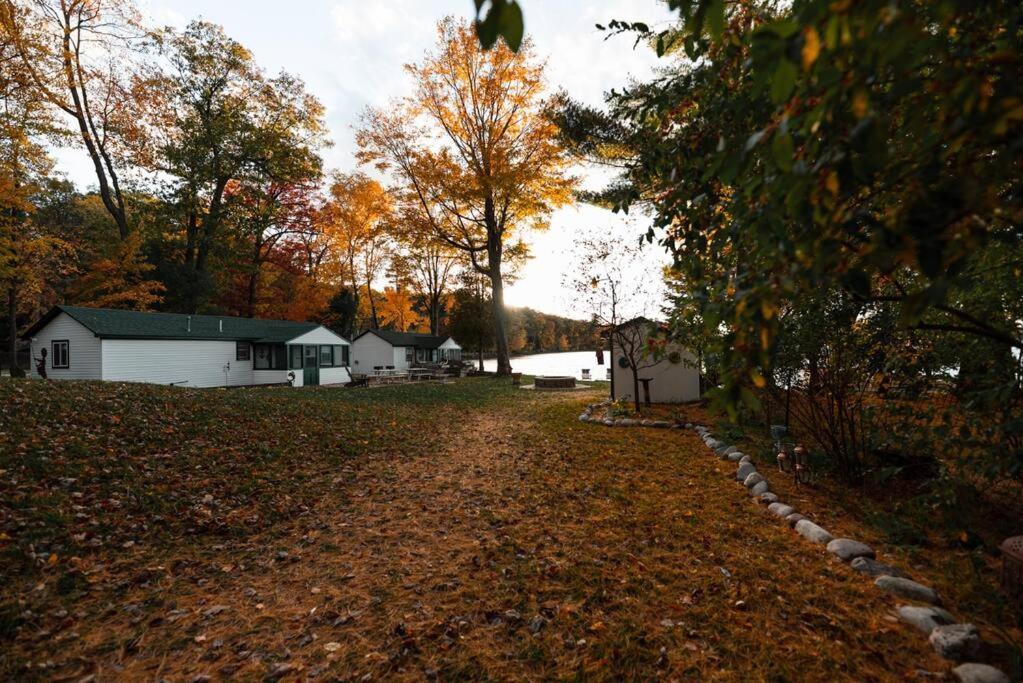 Big Blue Lake Cottages, Llc - Cottage #5 Holton Dış mekan fotoğraf