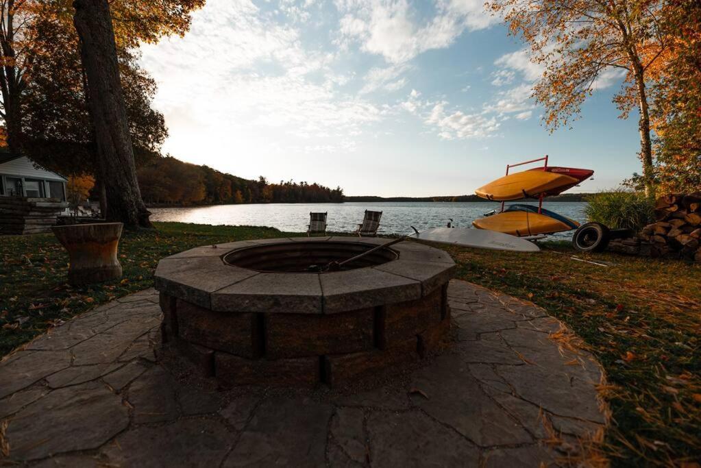 Big Blue Lake Cottages, Llc - Cottage #5 Holton Dış mekan fotoğraf