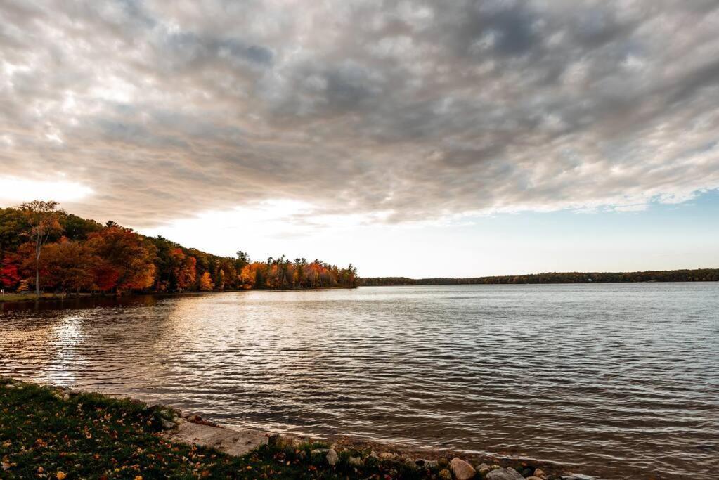 Big Blue Lake Cottages, Llc - Cottage #5 Holton Dış mekan fotoğraf