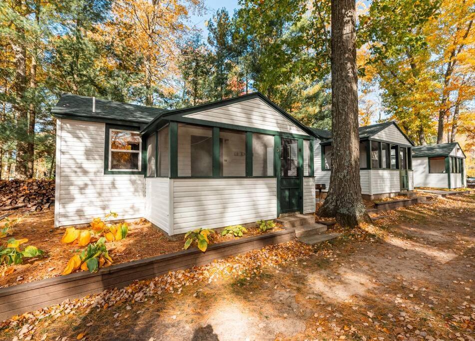 Big Blue Lake Cottages, Llc - Cottage #5 Holton Dış mekan fotoğraf